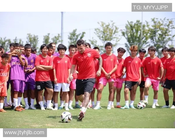 慈善足球球星：他们不仅在场上闪耀，更在场外用行动改变世界