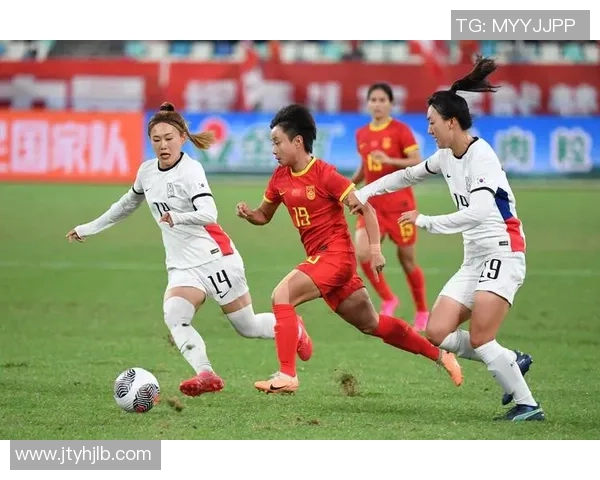 巴黎女足球星闪耀赛场勇创历史引领女子足球新风潮